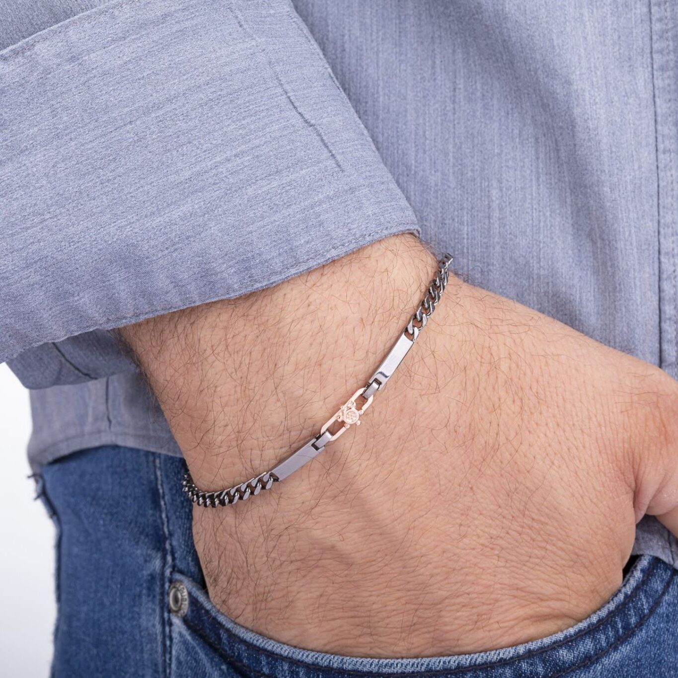 Armband mit Steuerrad