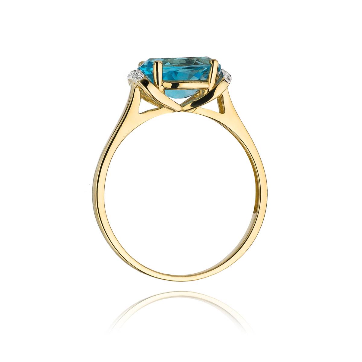 Anello Celestia in Oro con Topazio e 8 Diamanti