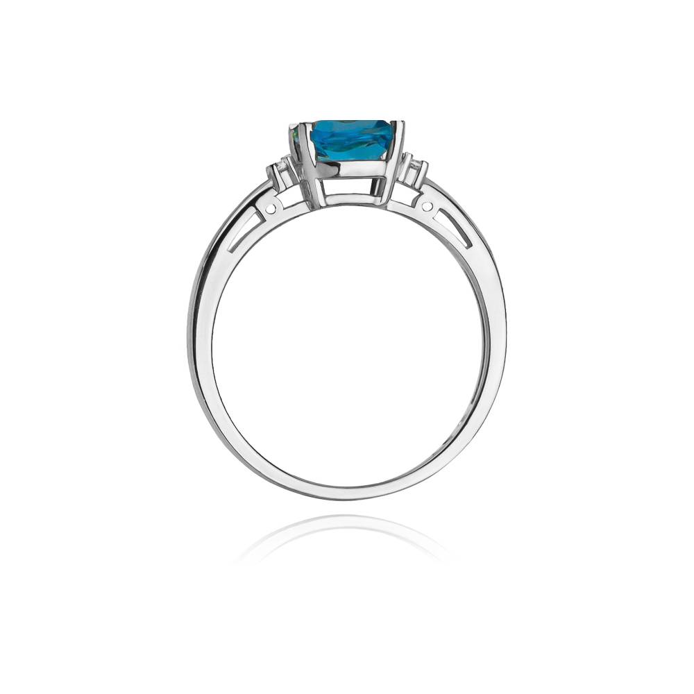 Coralia Ring in Gold with Topaz and 2 Diamonds