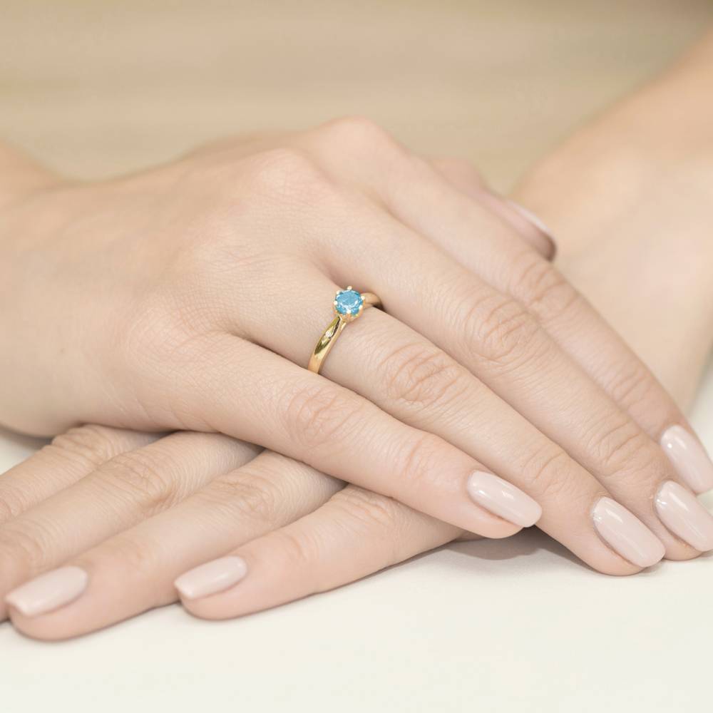 Anillo Elvya en Oro con Topacio y 2 Diamantes