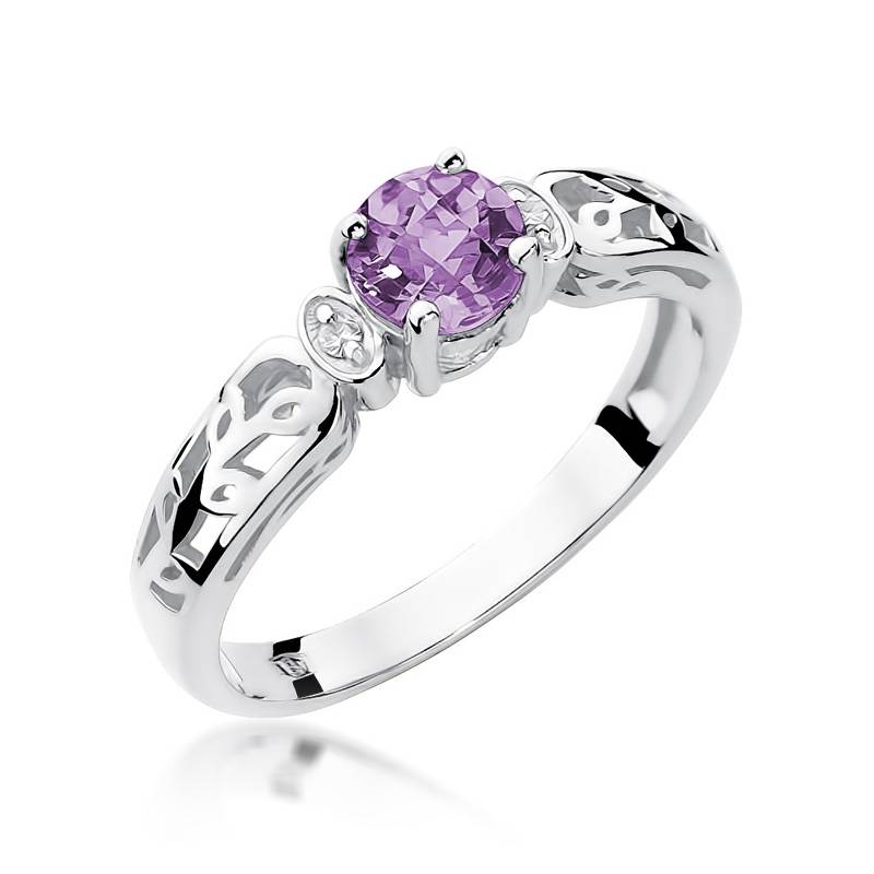 Nyra Ring in Gold with Amethyst and 2 Diamonds