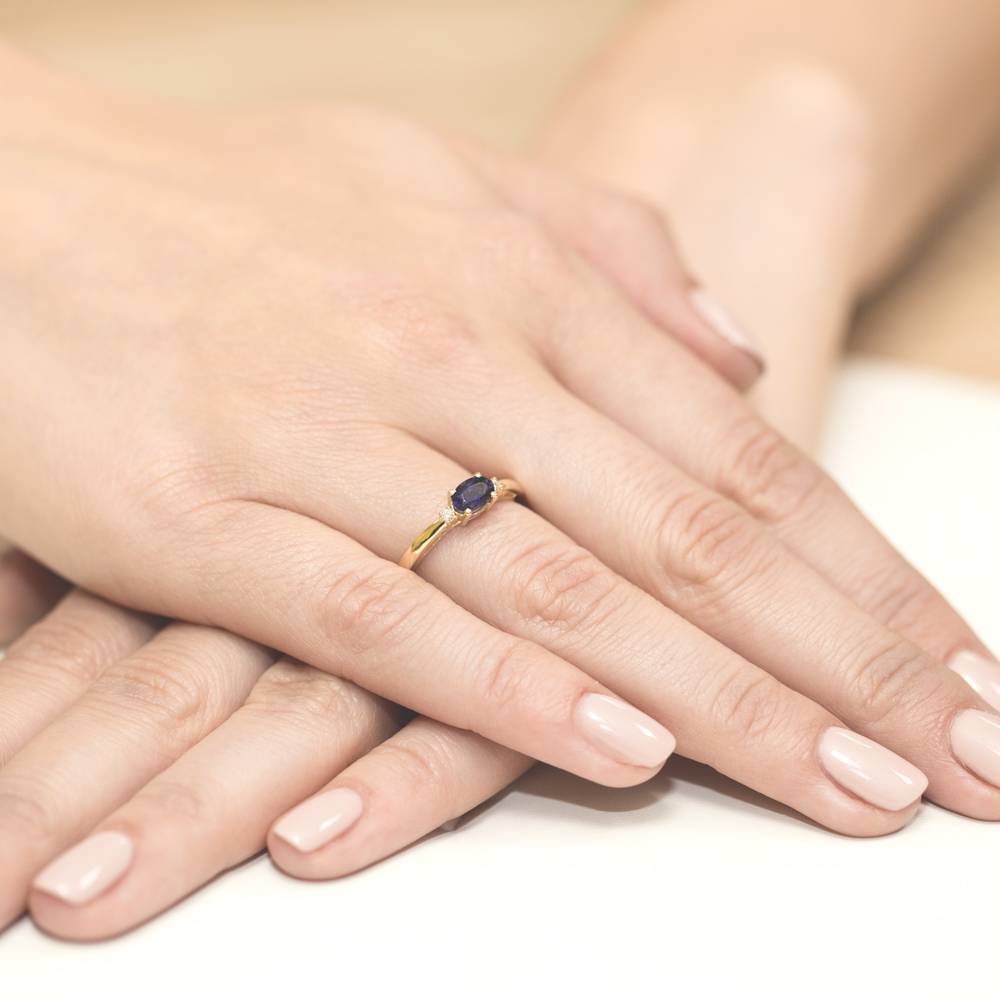 Ring Velvet aus Gold mit Saphir und 2 Diamanten