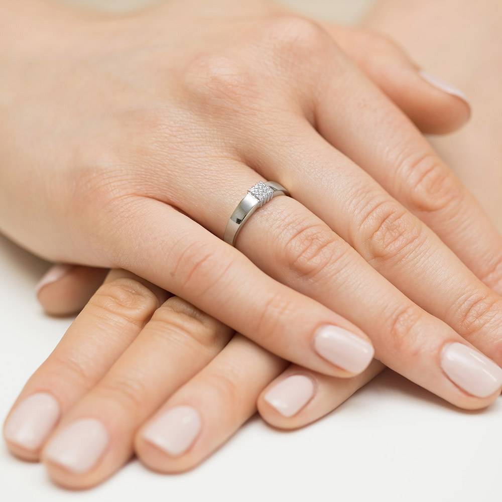 Bague Square en Or avec 9 diamants