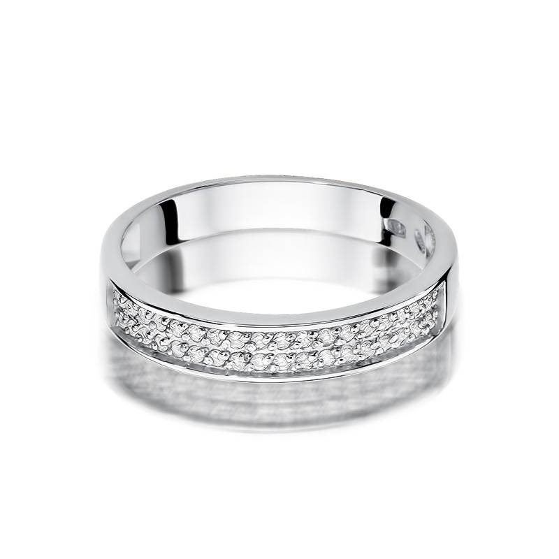 Anillo Clara en Oro con 30 Diamantes incrustados
