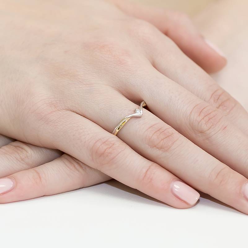 Anello Velira in Oro con Diamante