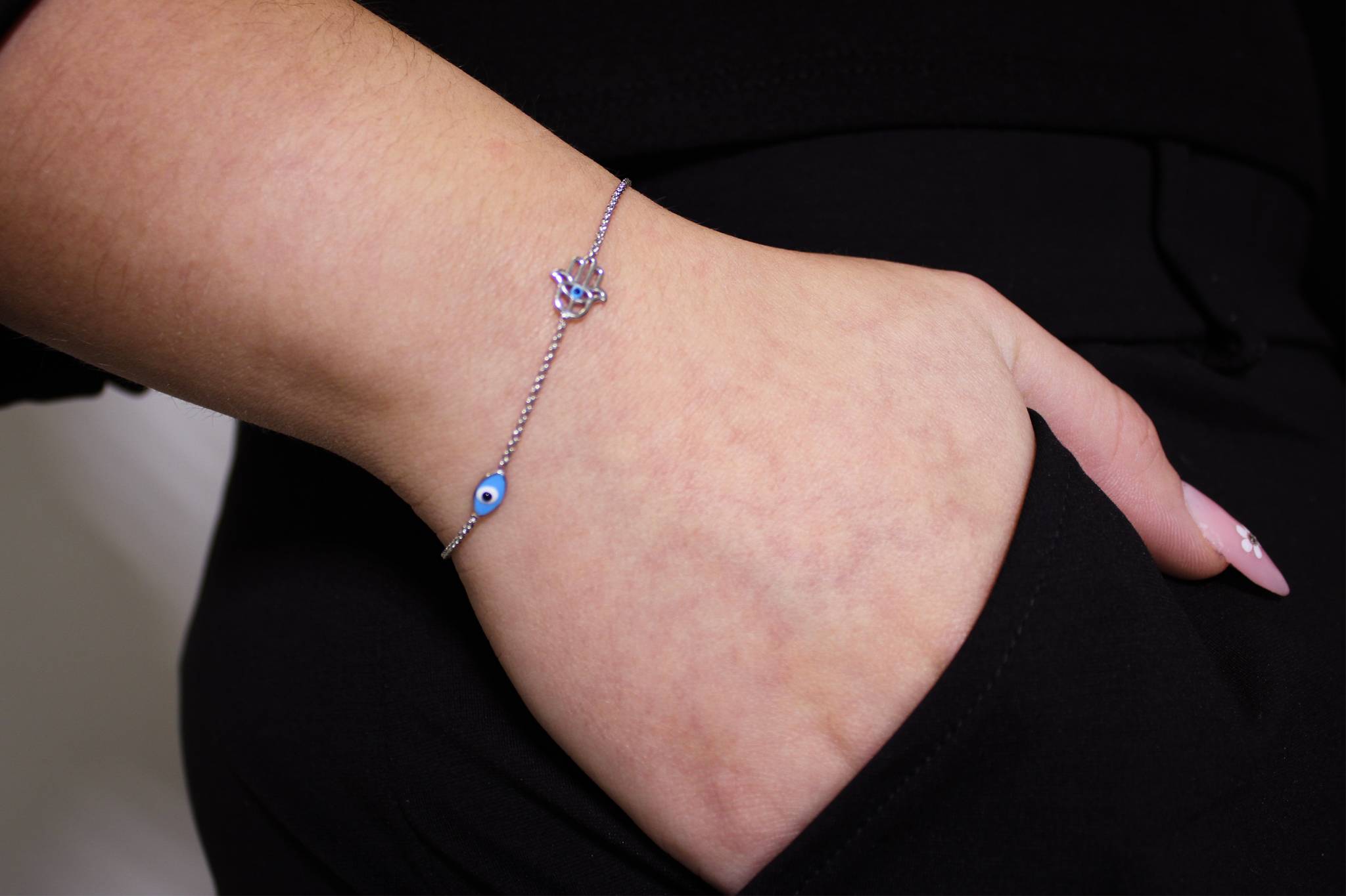 Pulsera con Mano de Fátima Rodiada con Ojo Esmaltado