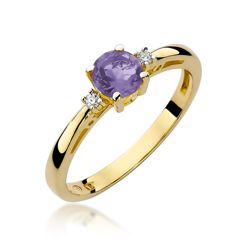 Purple Ring in Gold with Amethyst and 2 Diamonds