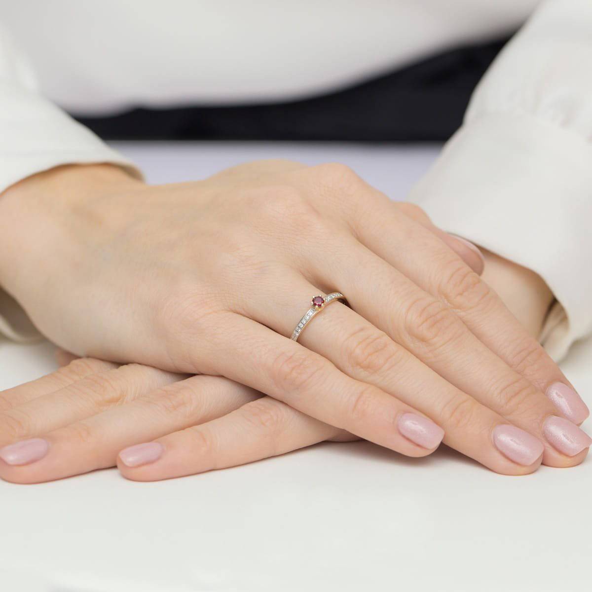 Anello Riviera Dafne in Oro Rosa con Rubino e Diamanti