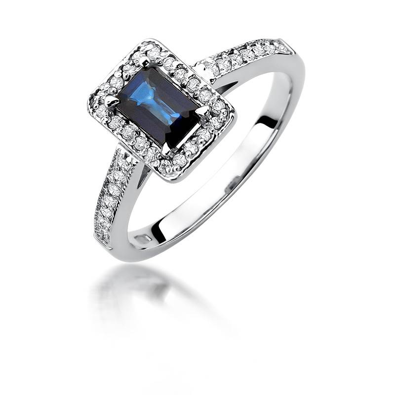 Anillo Square en Oro con Zafiro y 30 Diamantes