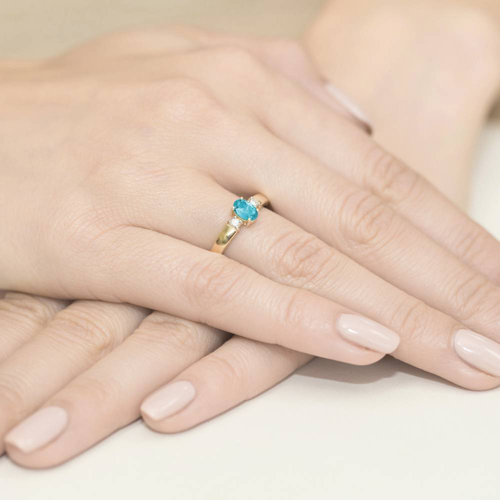 Bague en or avec topaze 0,50 ct et 2 diamants 0,08 ct