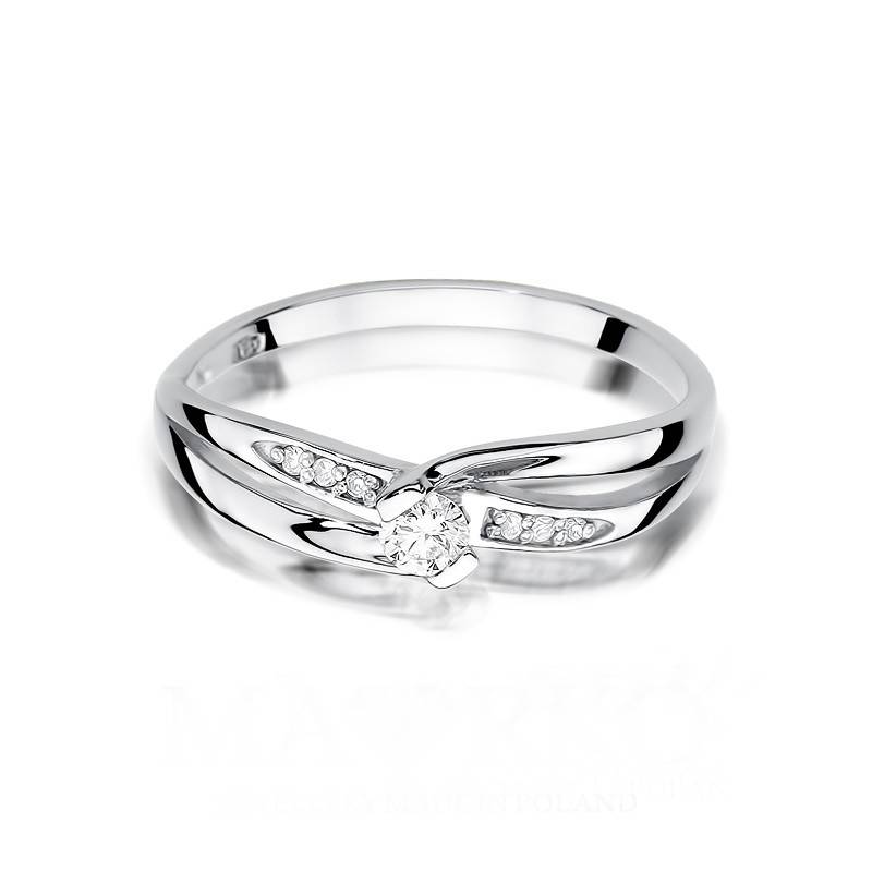 Stefany-Ring aus Gold mit Diamanten