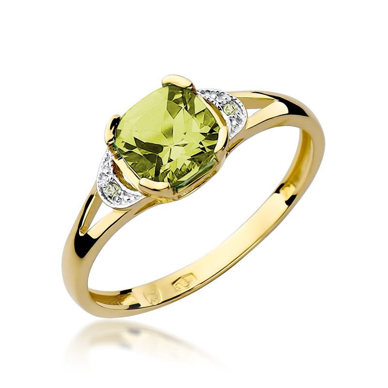Liora Ring in Gold with Peridot and 2 Diamonds