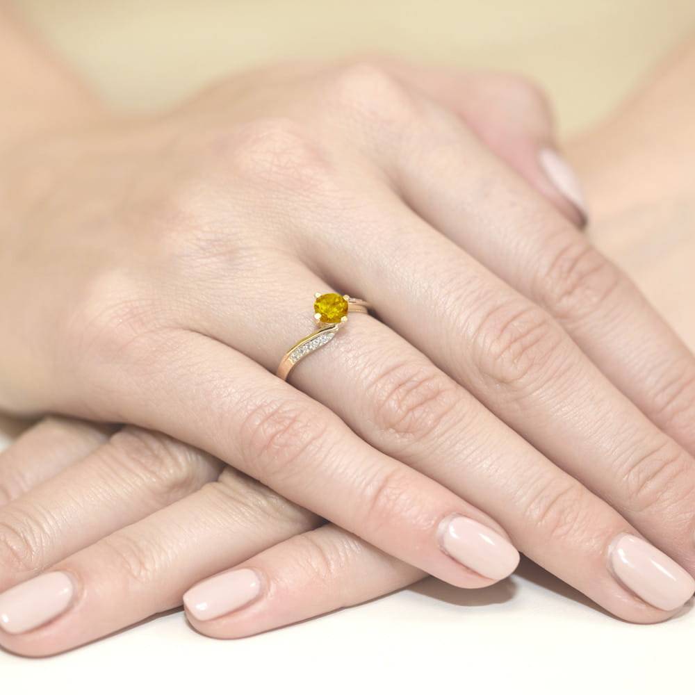 Jolie Gold Ring with Citrine Quartz and Diamonds