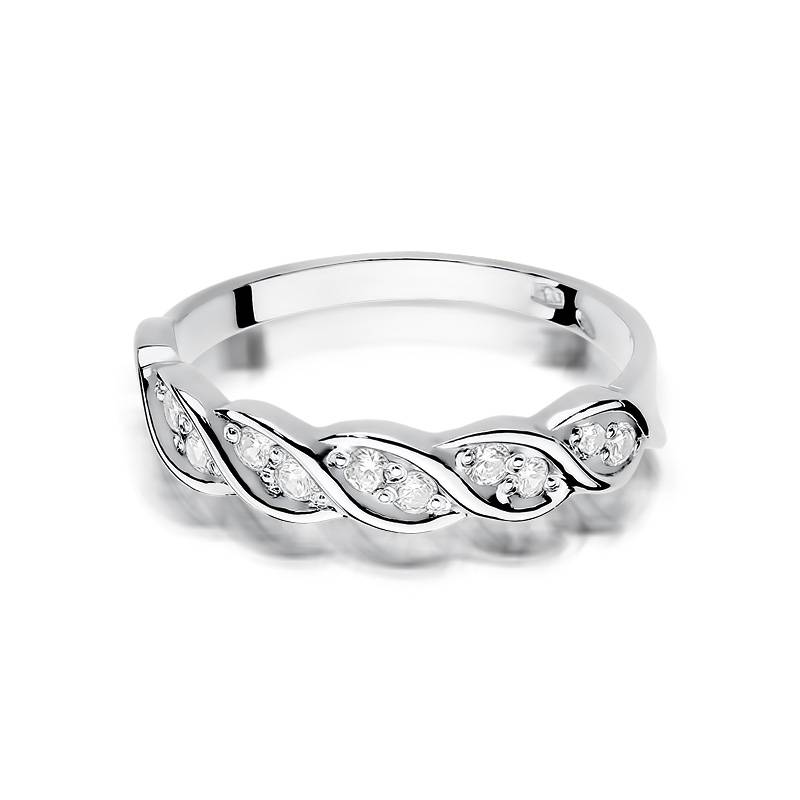Anillo en Oro Twist con Diamantes