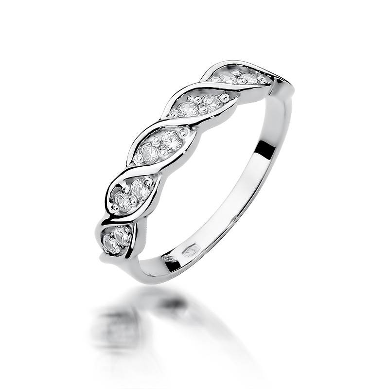 Anillo en Oro Twist con Diamantes