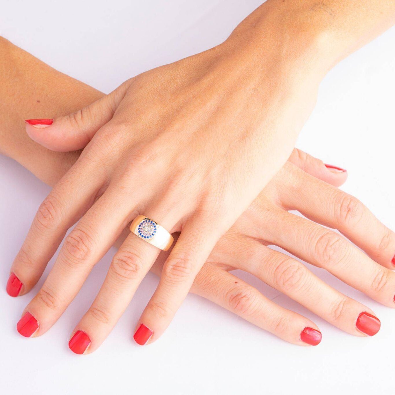 Bague sceau en or et zirconium cubique bleu