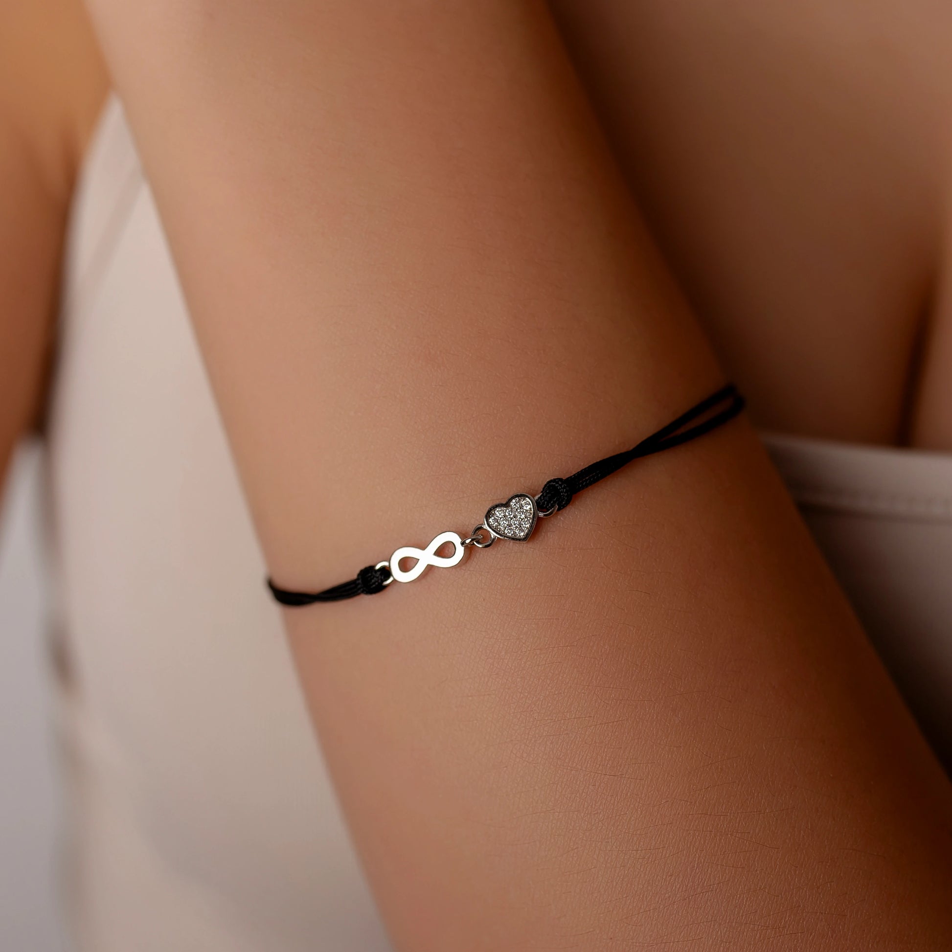 Armband aus Silber mit Kordel Herz und Unendlich rhodiniert