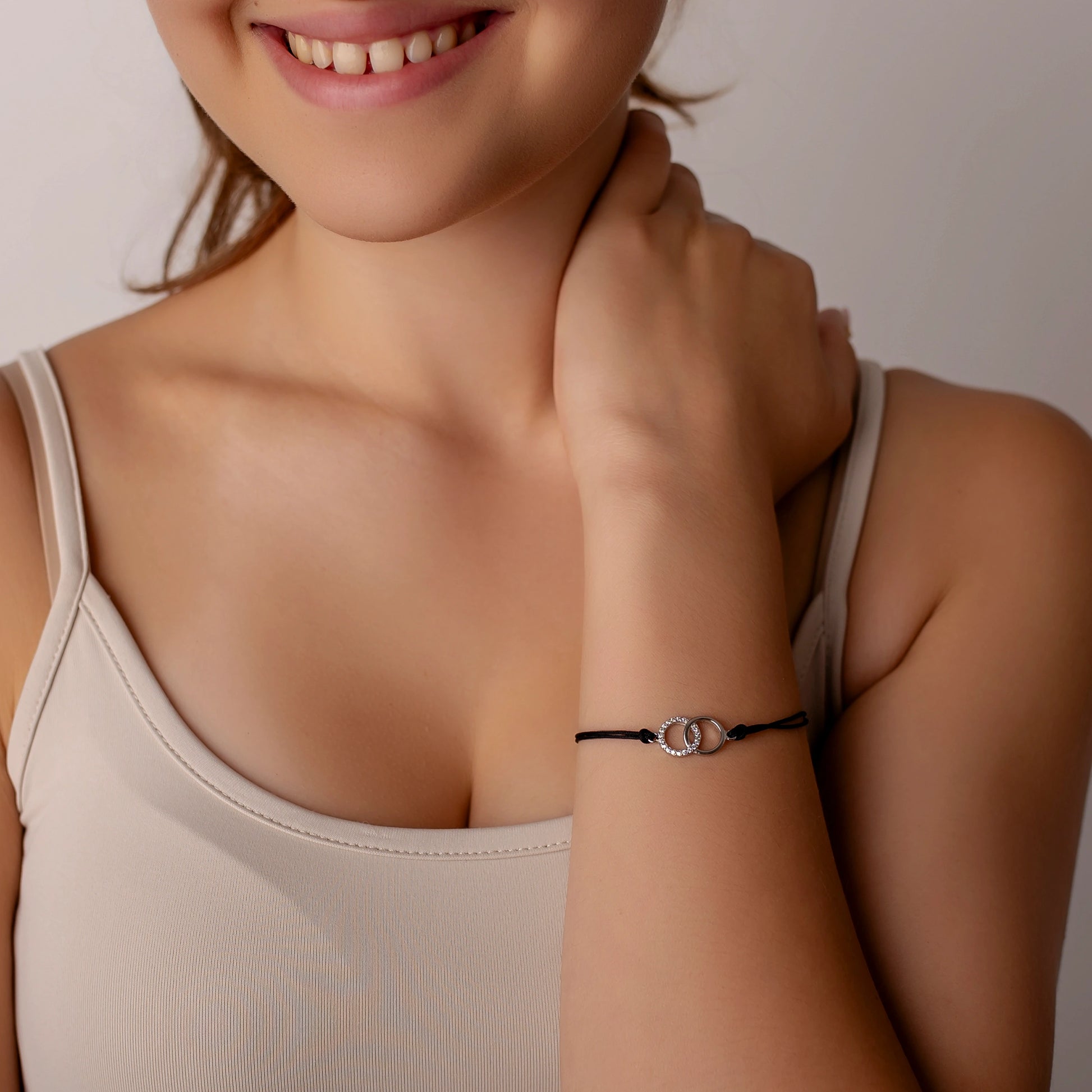 Bracelet en Argent sur Cordon Cercles Strass Rhodié