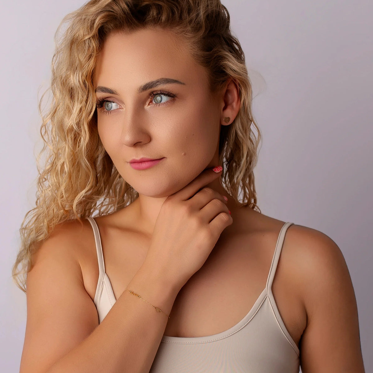 Goldarmband Love mit drei Herzen