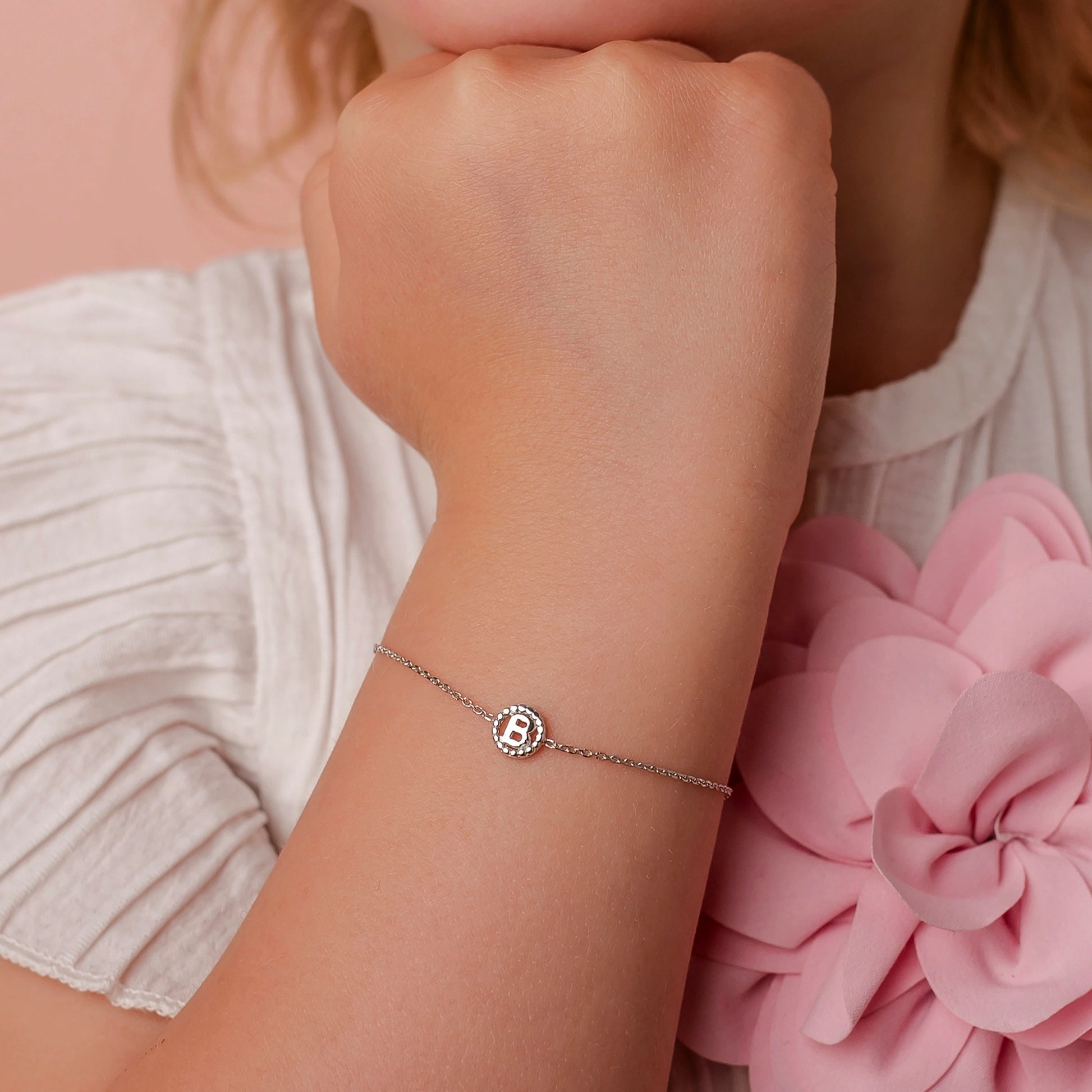 Bracelet avec Lettre Cerclée