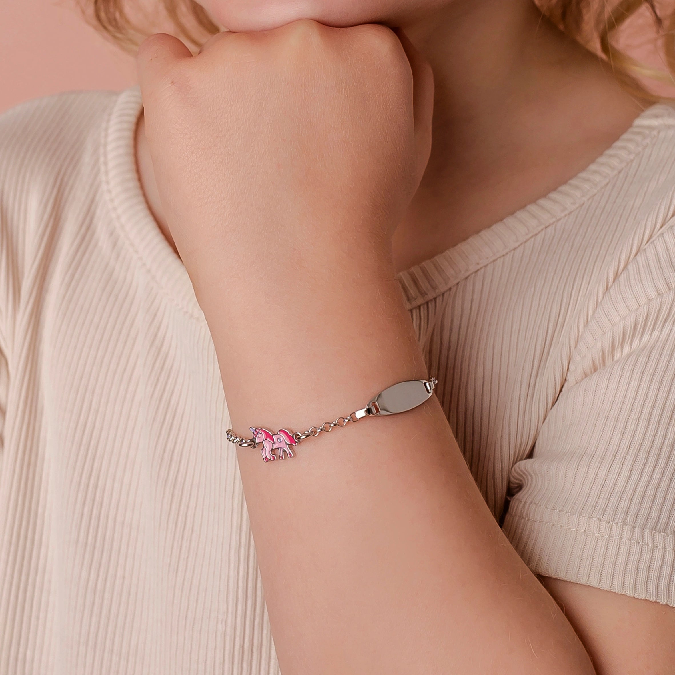 Bracciale in Argento con Piastrina e Unicorno Rosa