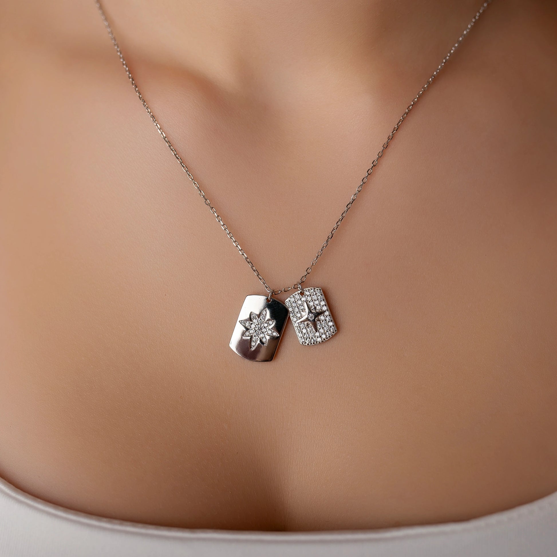 Collier rose des vents