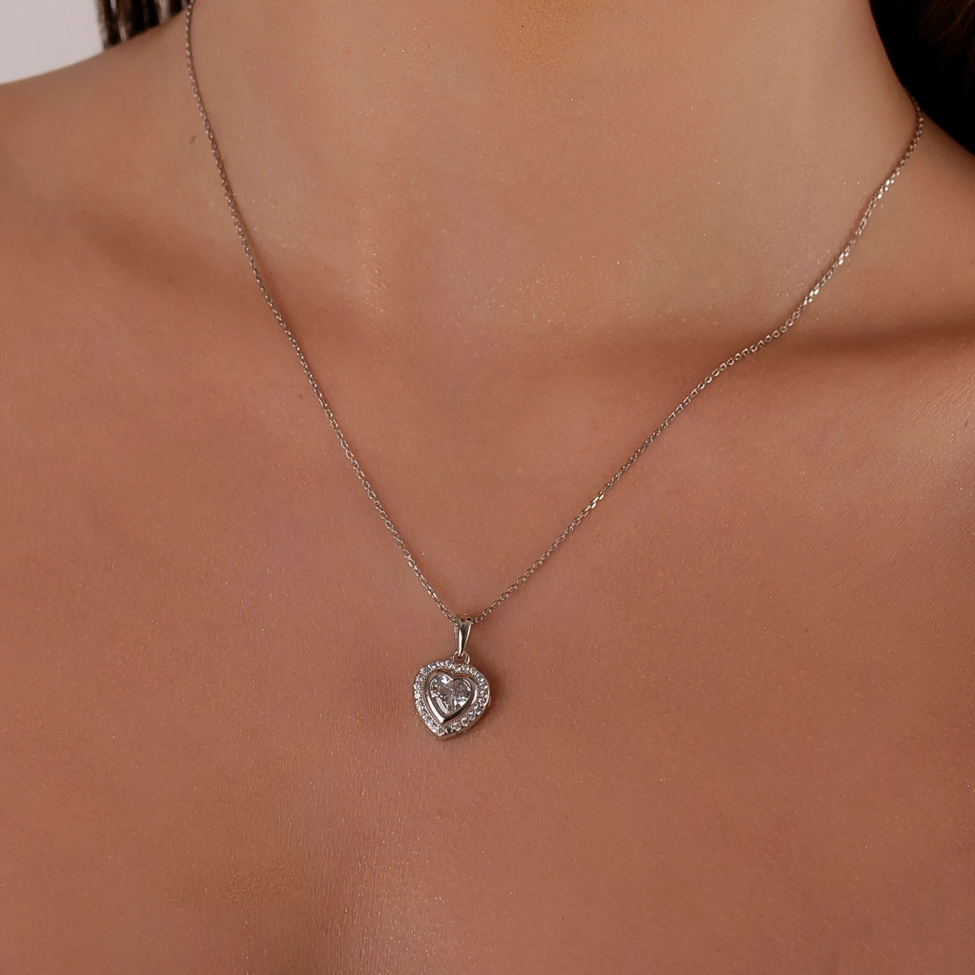 Collana in Argento con Pendente a Cuore Pavè