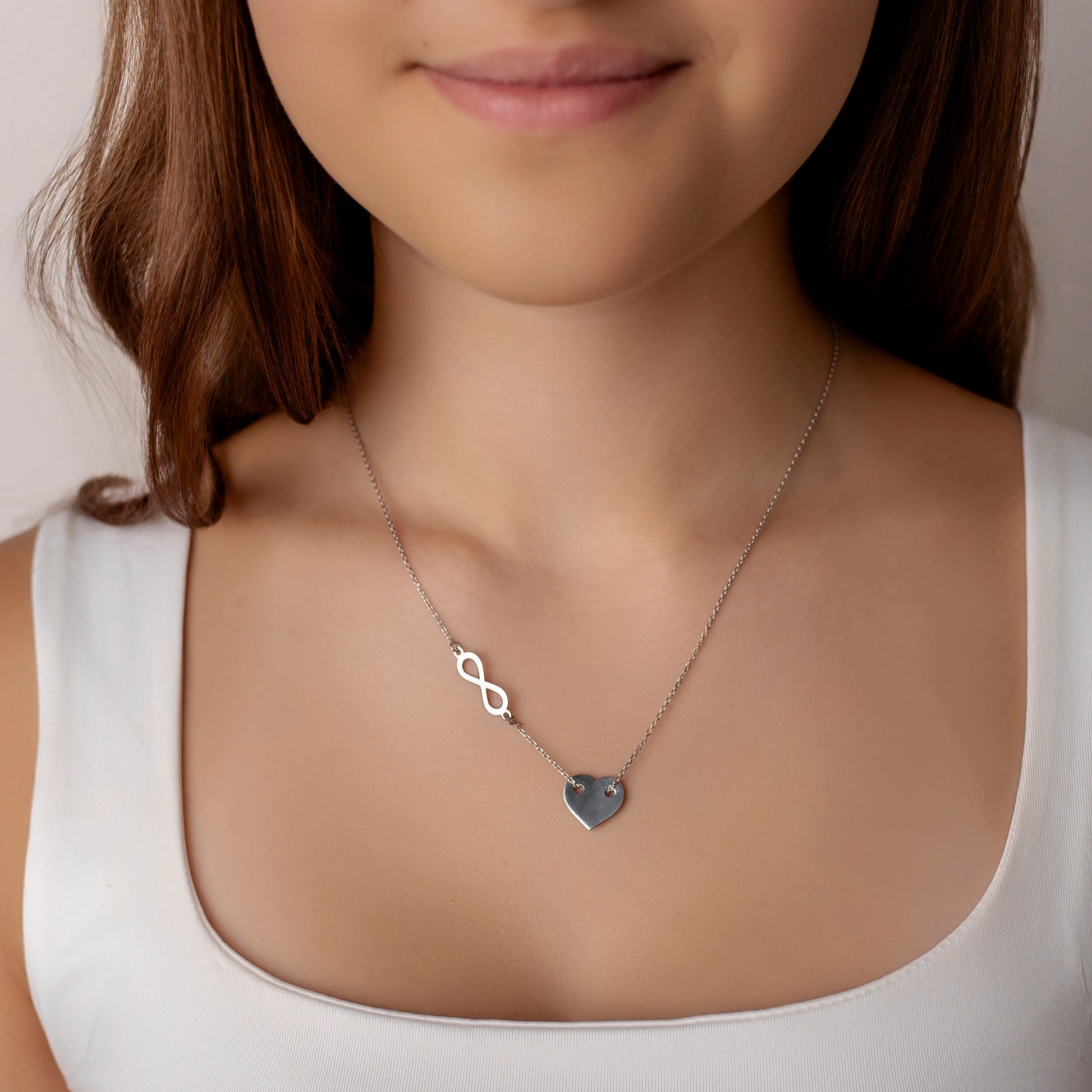 Collier Charm Infini et Cœur