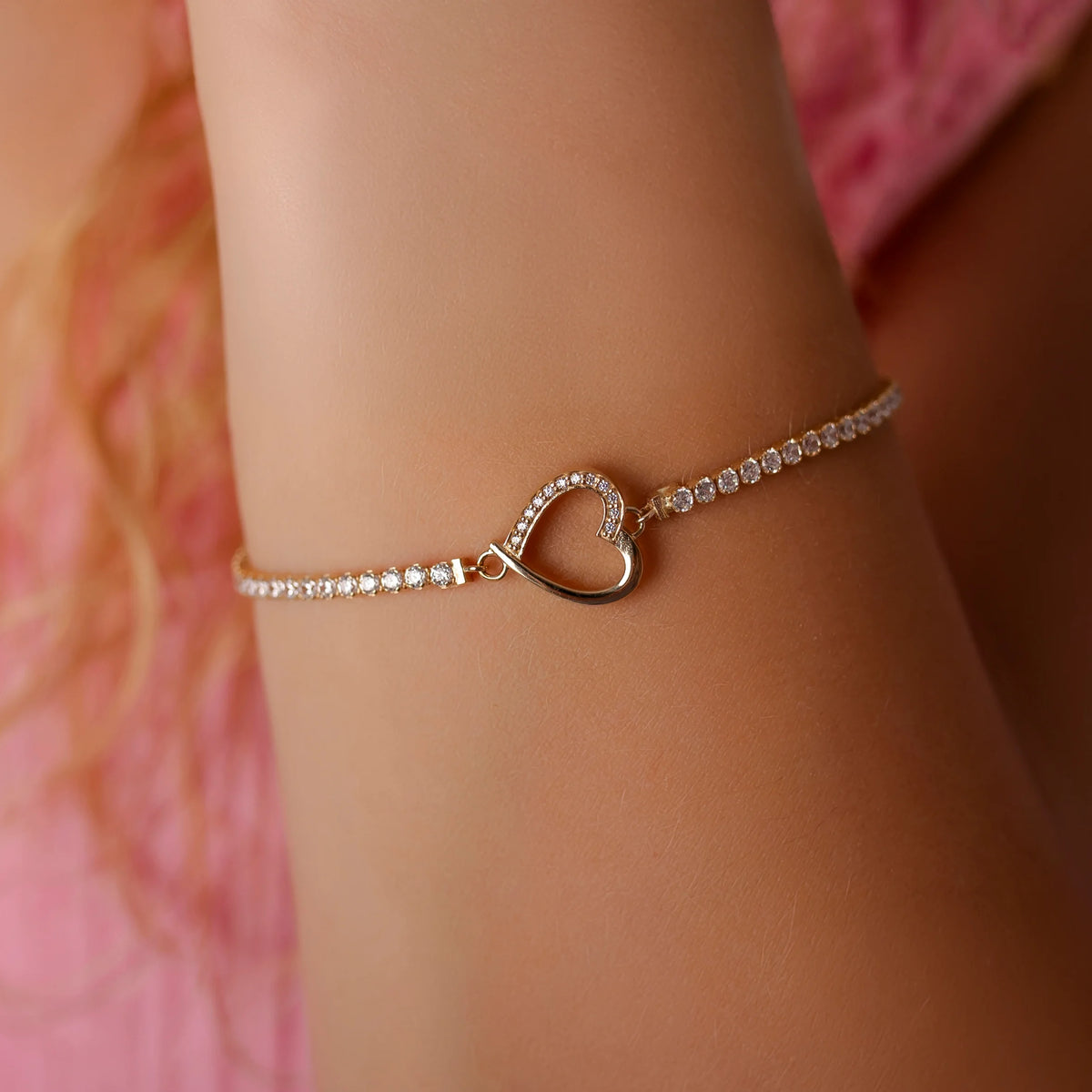Tennisarmband mit Herz aus 14-karätigem Gold