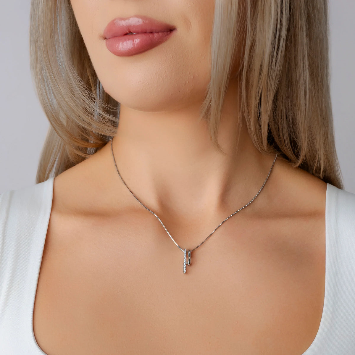 Collar broche con circonitas