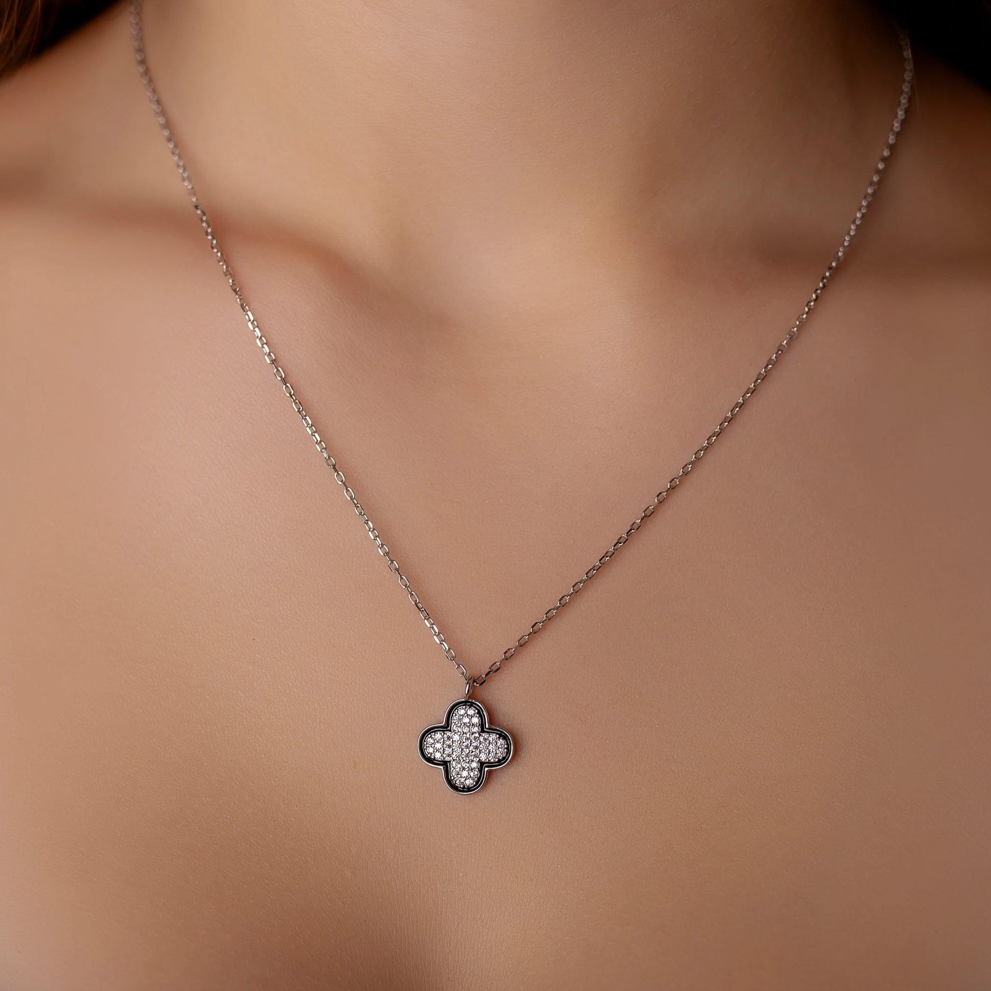 Collana in Argento con Fiore Smaltato