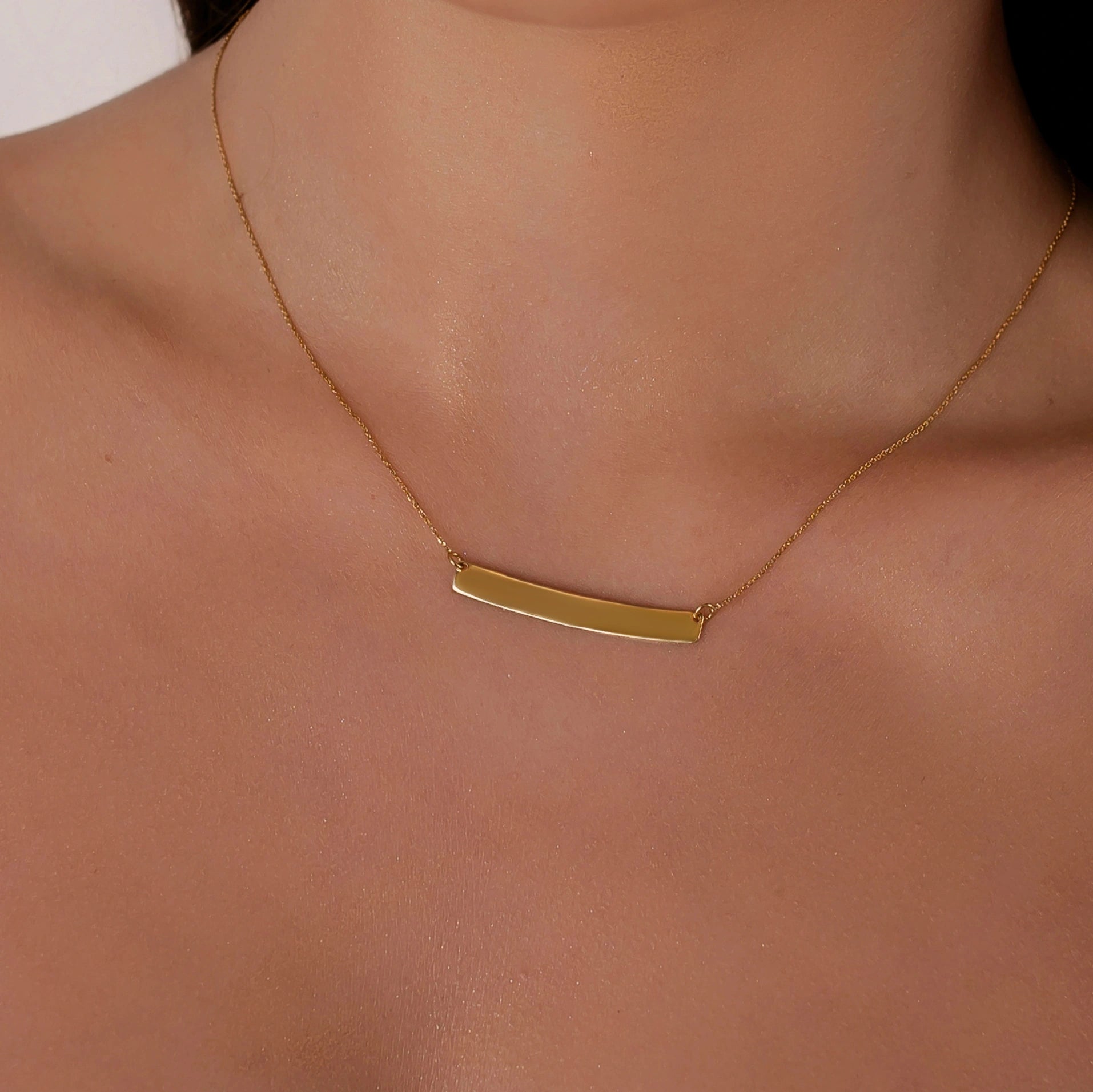 Halskette aus Gold mit gravierbarer Plakette