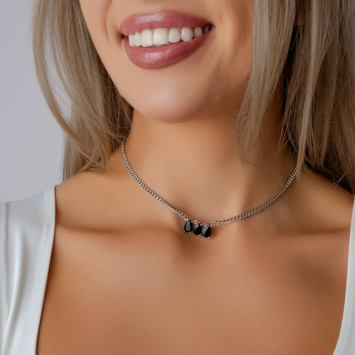 Necklace with Teardrop Zircons