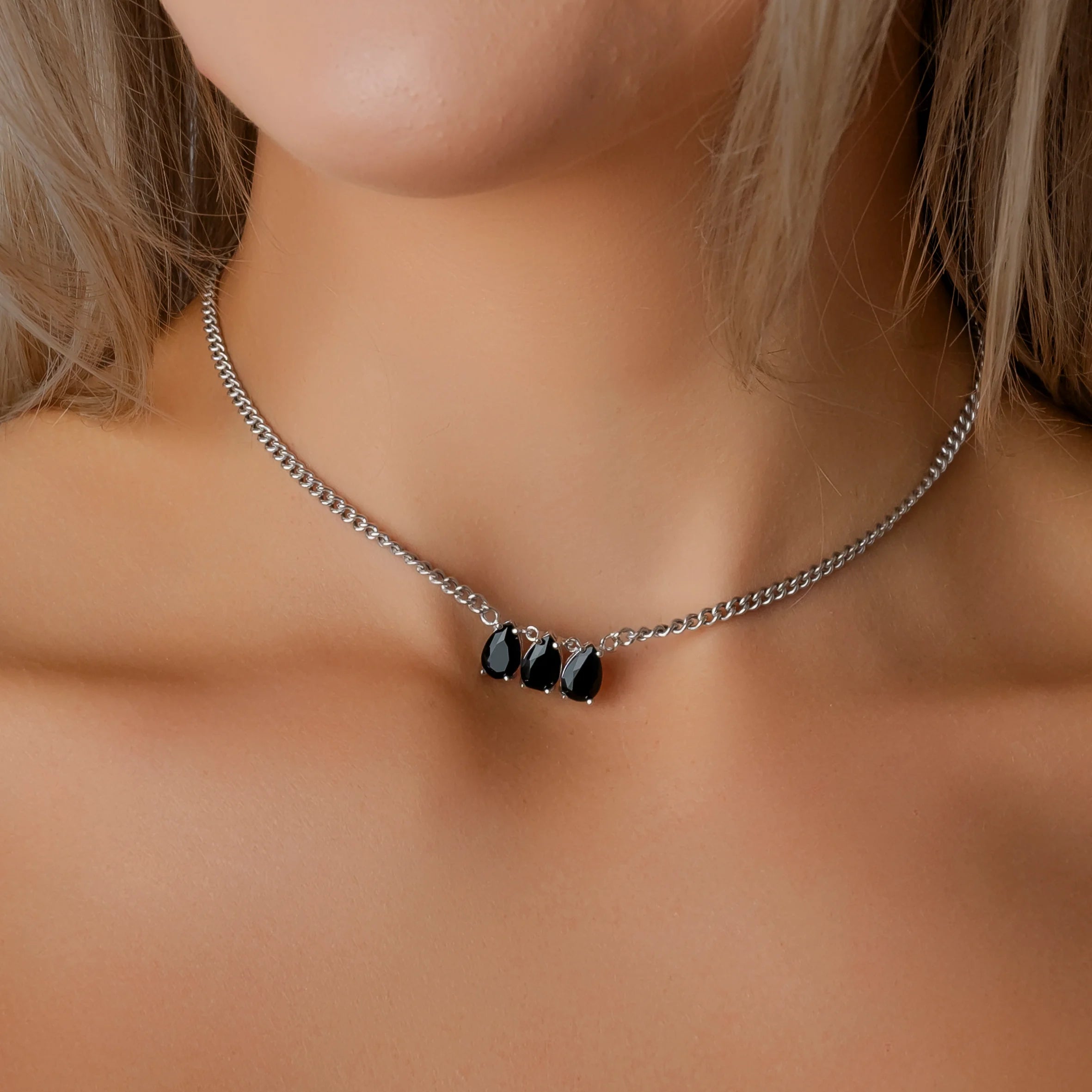 Necklace with Teardrop Zircons