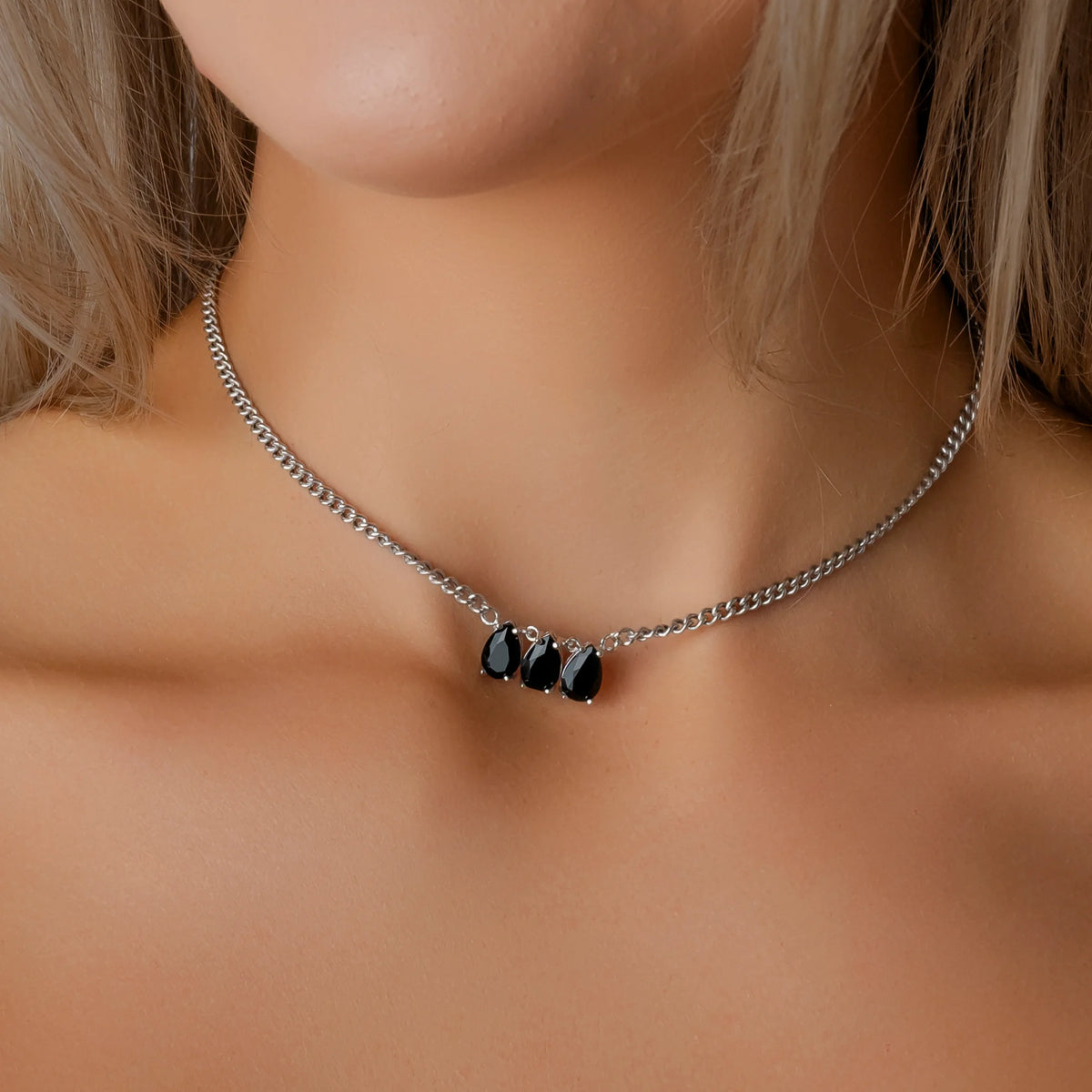 Necklace with Teardrop Zircons