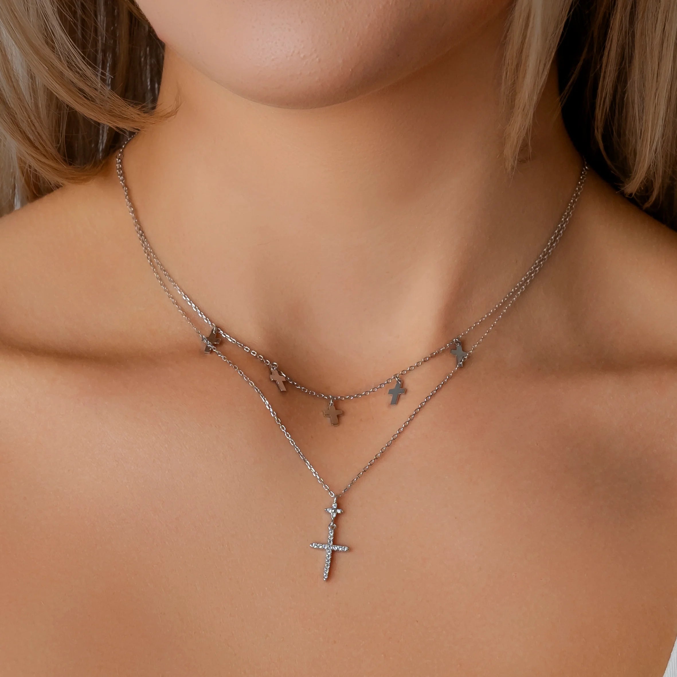 Collana con Croci e Fiore