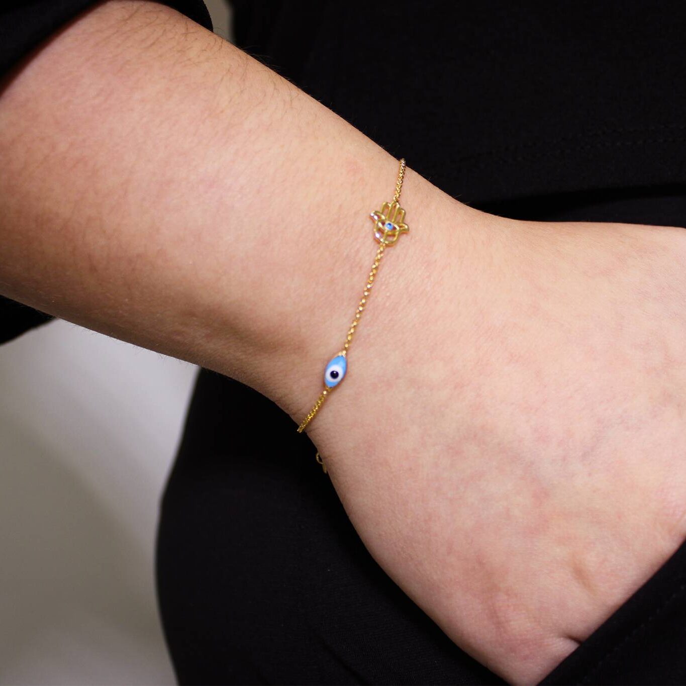 Pulsera de Mano de Fátima Dorada con Ojo Esmaltado