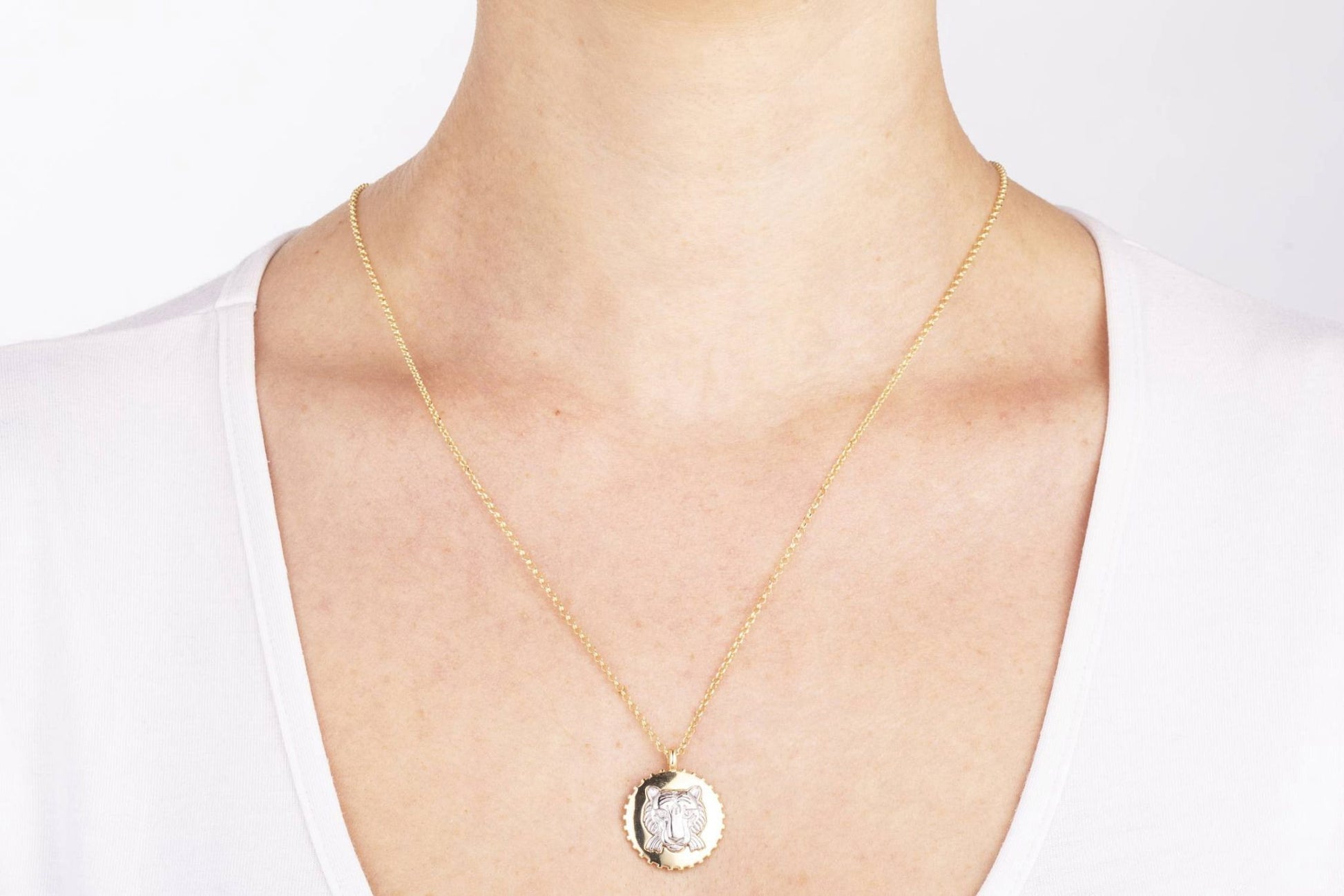 Goldene Rolò-Halskette mit rhodinierter Tiger-Motiv