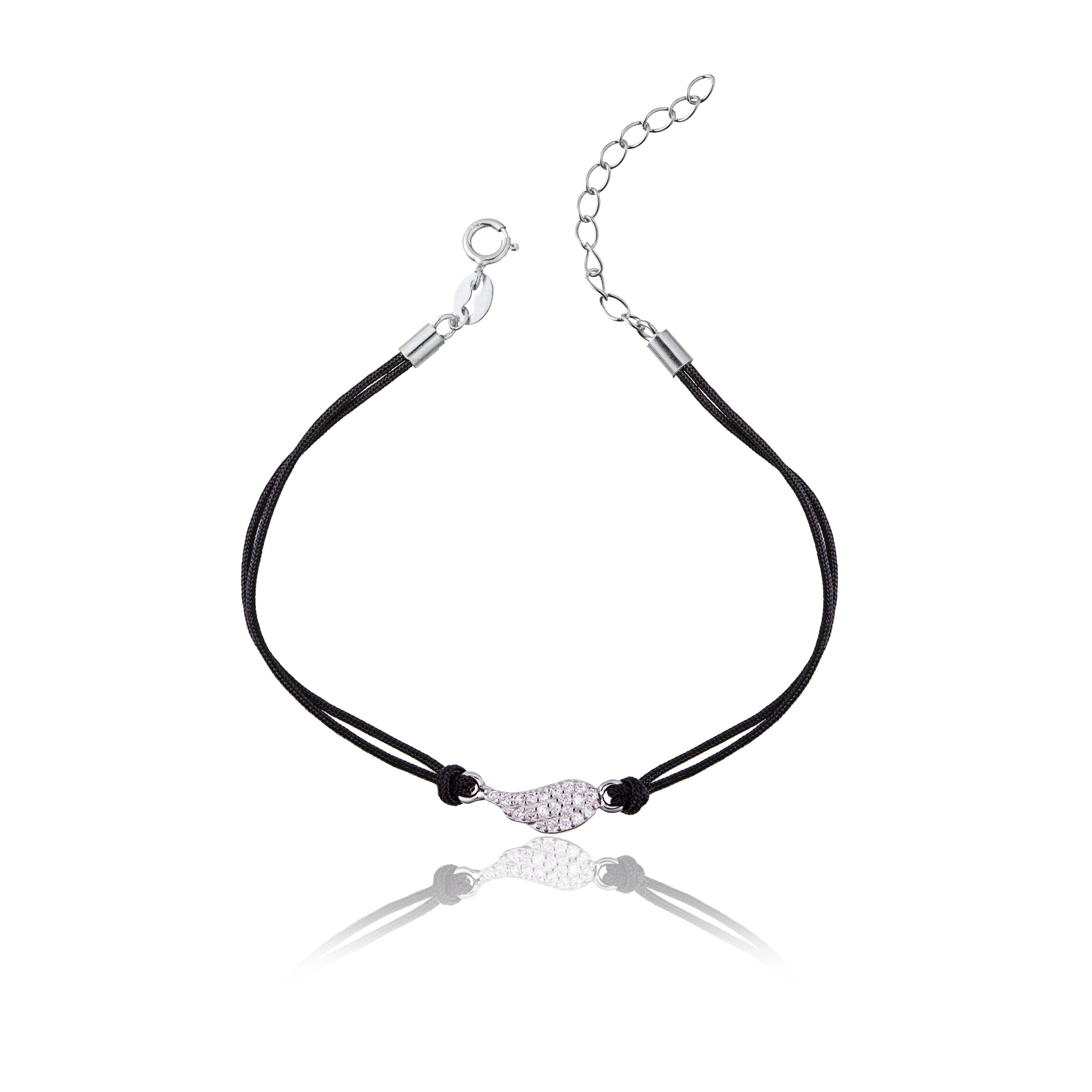 Silbernes Kordelarmband mit kleinem Flügel und Strasssteinen