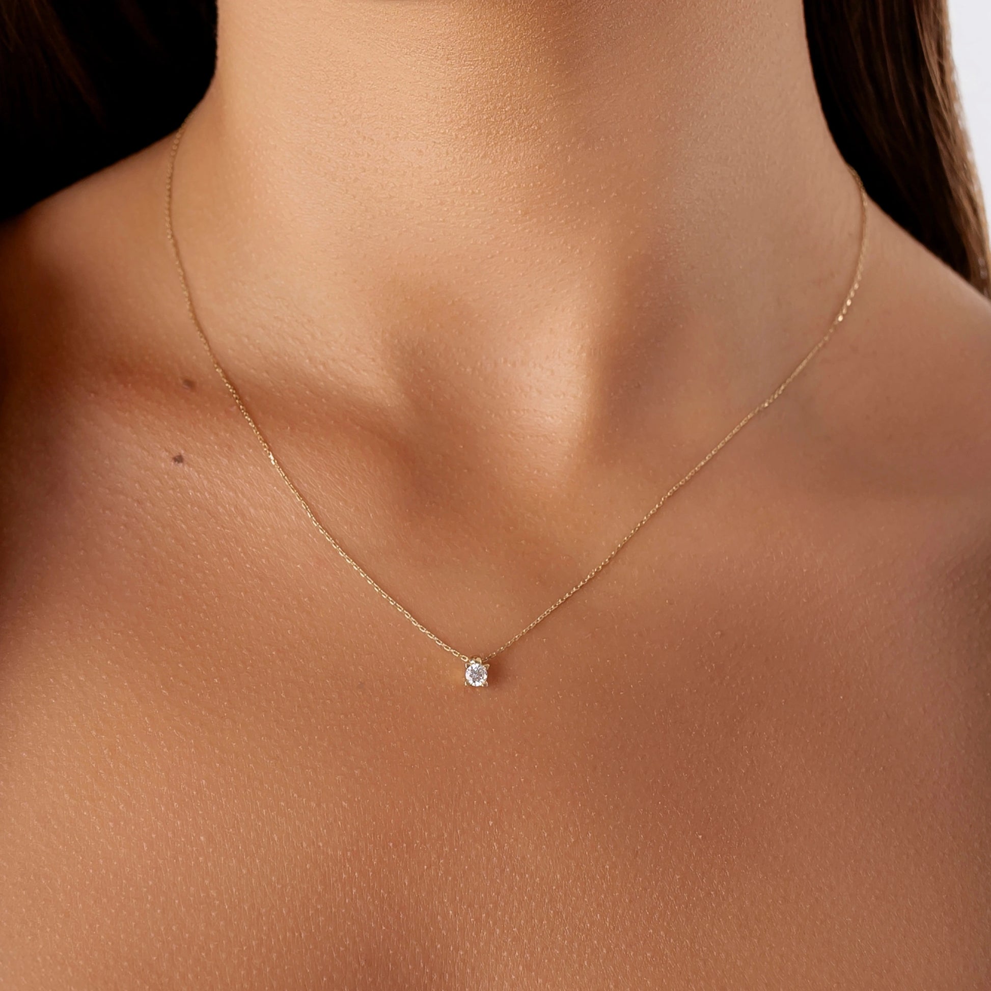 Collana in Oro Punto Luce con Zircone