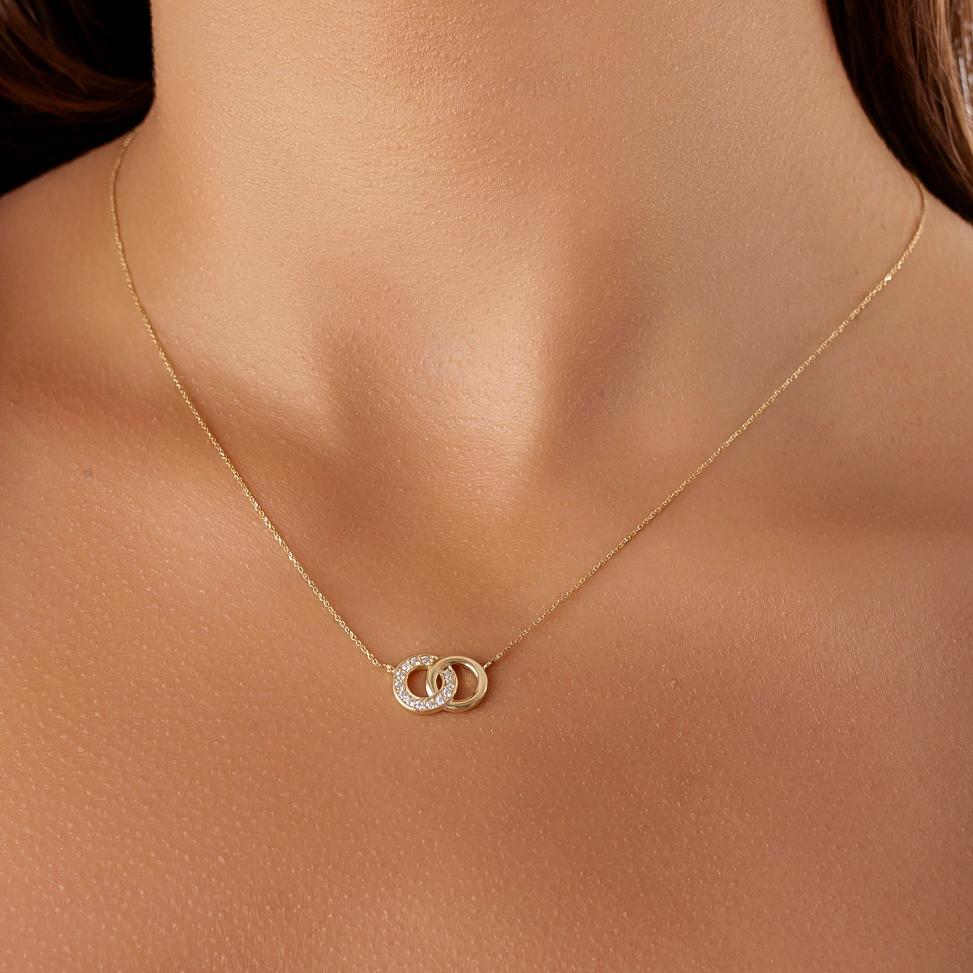 Collana in Oro con Cerchi Strass