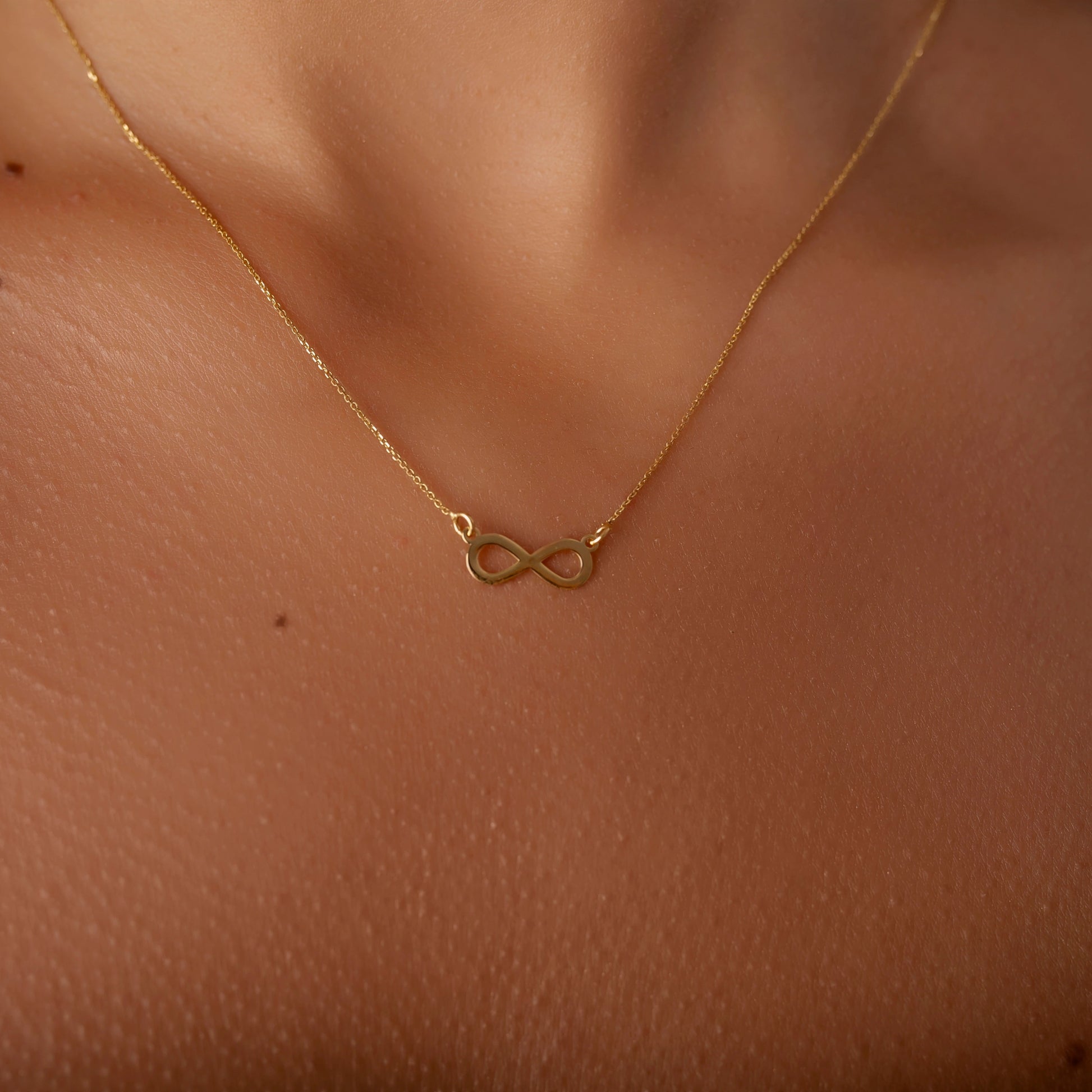 Collana in Oro con Infinito