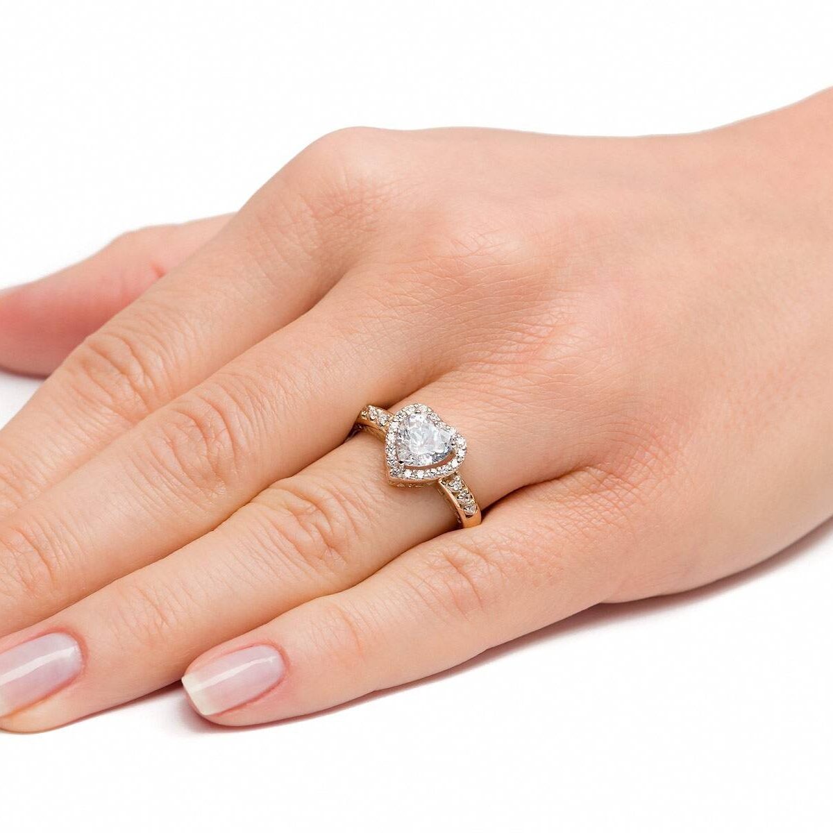 Bague en Or Large Cœur et Zirconiums Blancs
