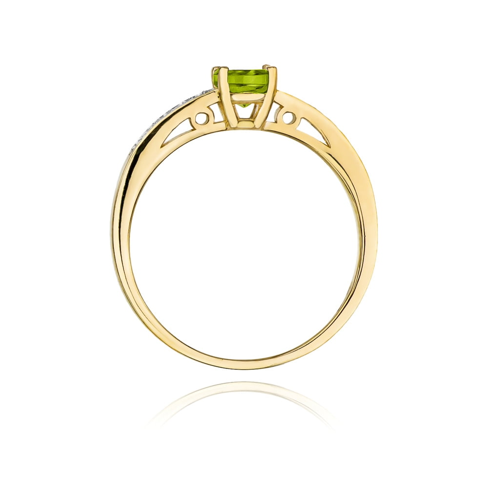 Olya Ring in Gold with Peridot and 10 Diamonds