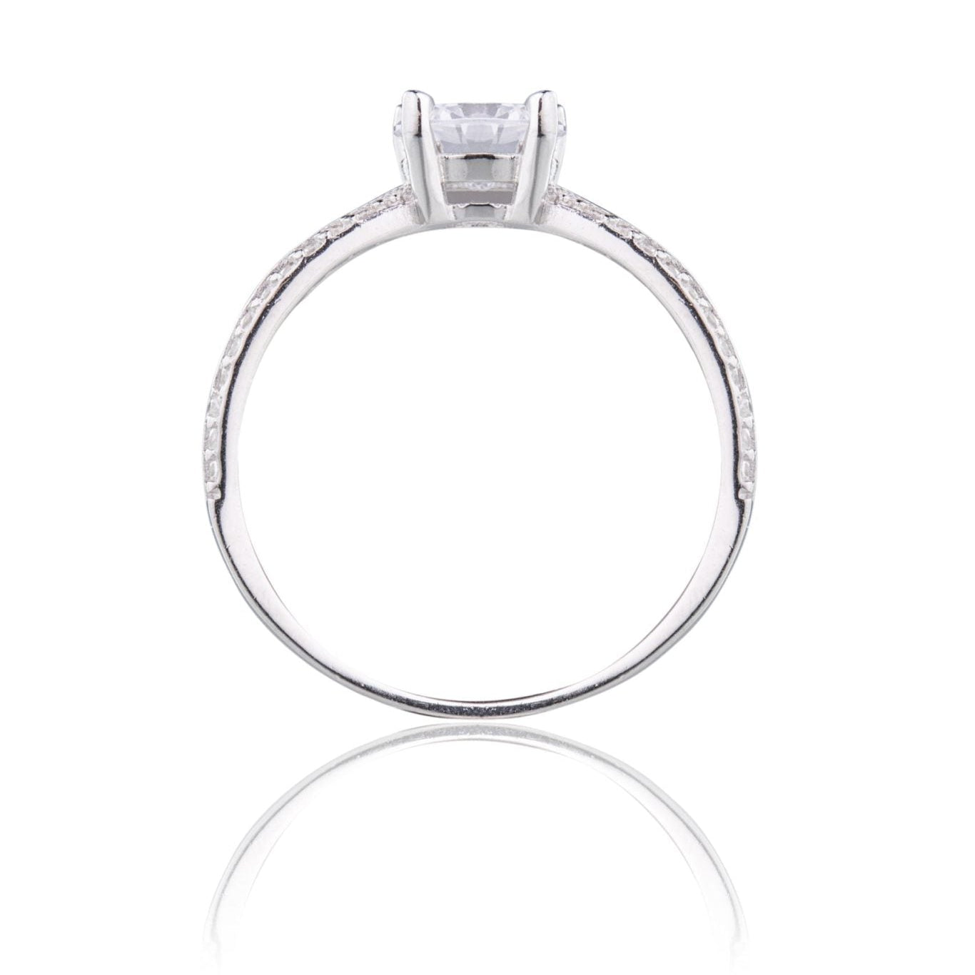 Anillo de Plata con Circonio Incrustado