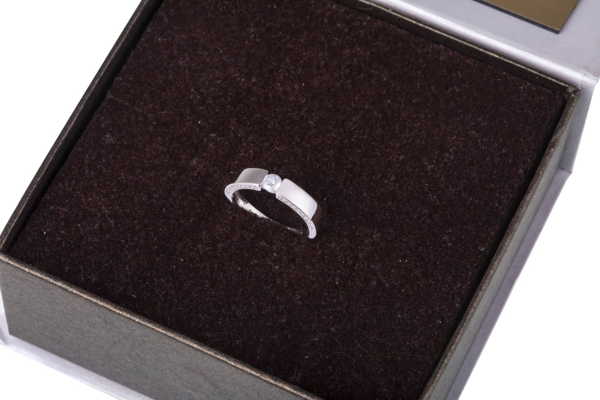 Anello Liscio in Argento con Zircone Incavato