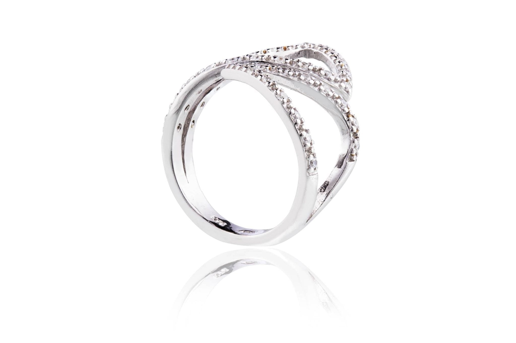 Bague en argent triangle avec zircons