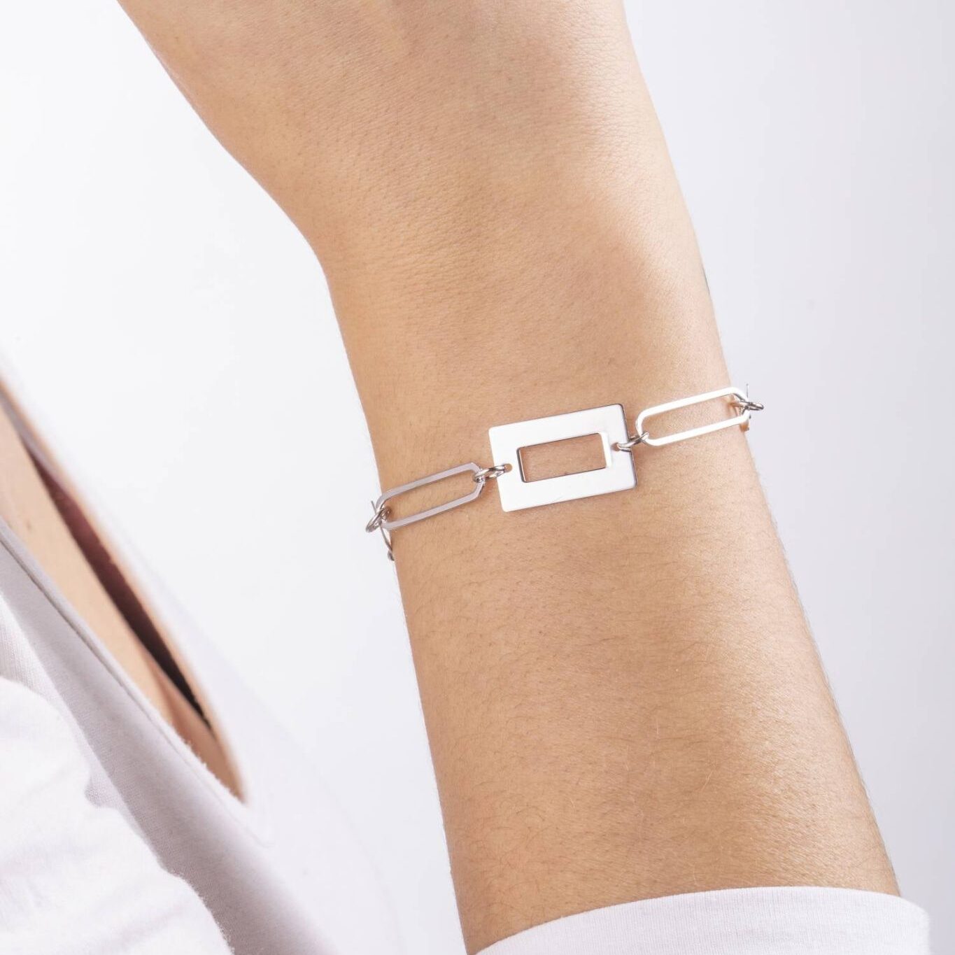 Pulsera con Broche y Rectángulo