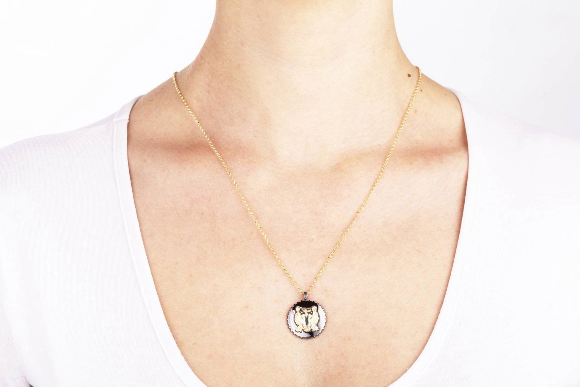 Collana Rolò con Tigre Dorata