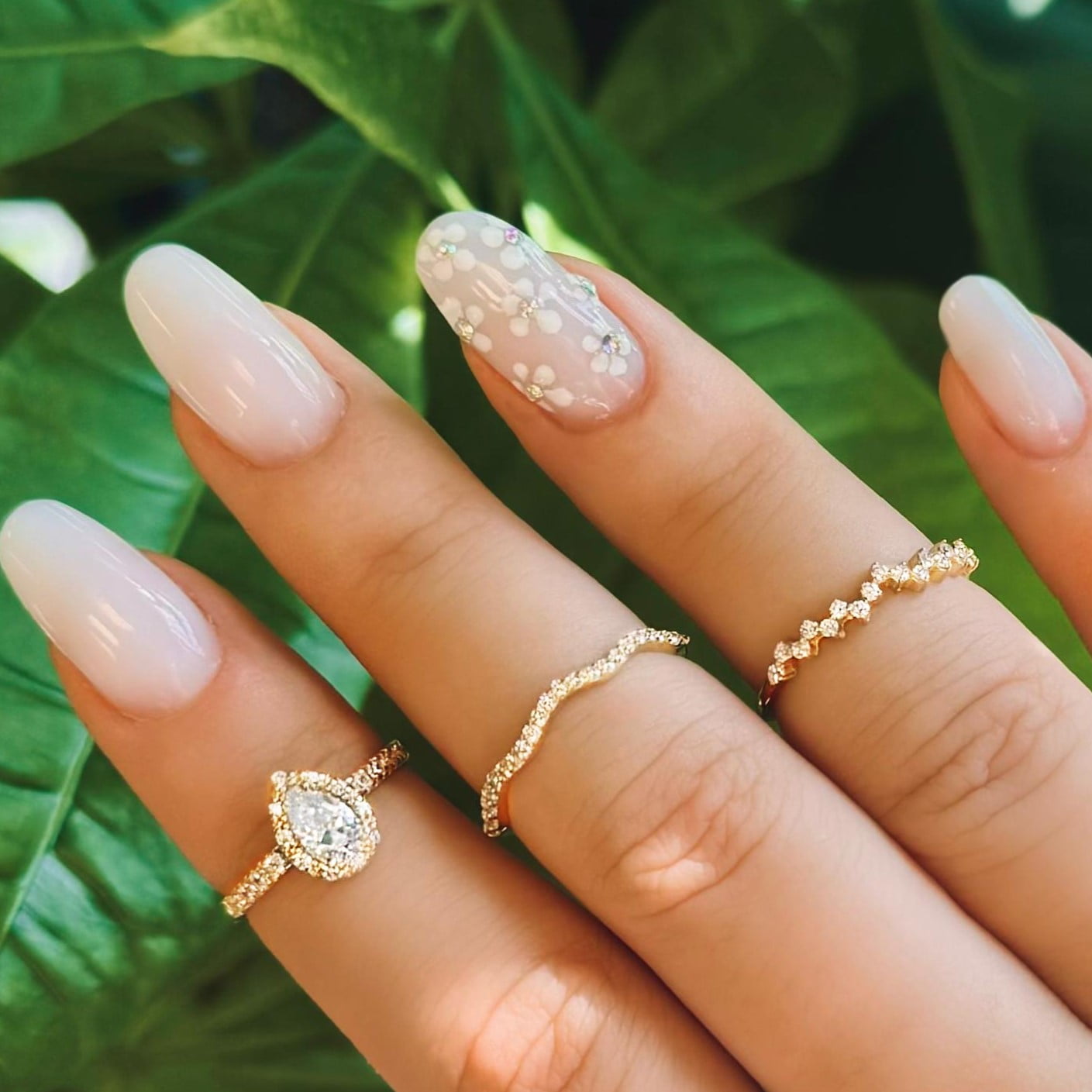 Anello in Oro Goccia con Zirconi